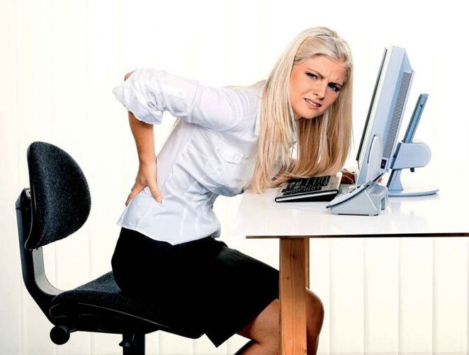 tüdrukul on seljavalu